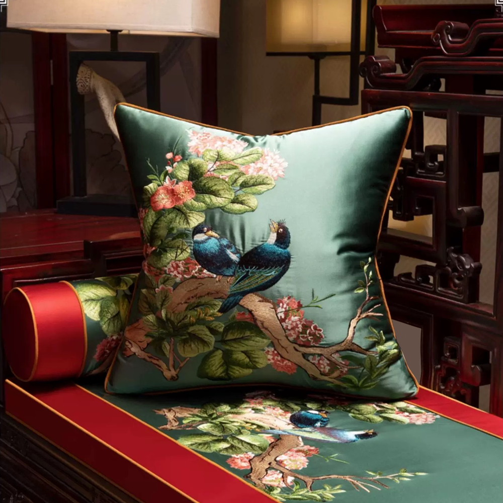 Luxurious Embroidered Silk-lik - مراجعة Pillow Insert 18X18 وسعره
