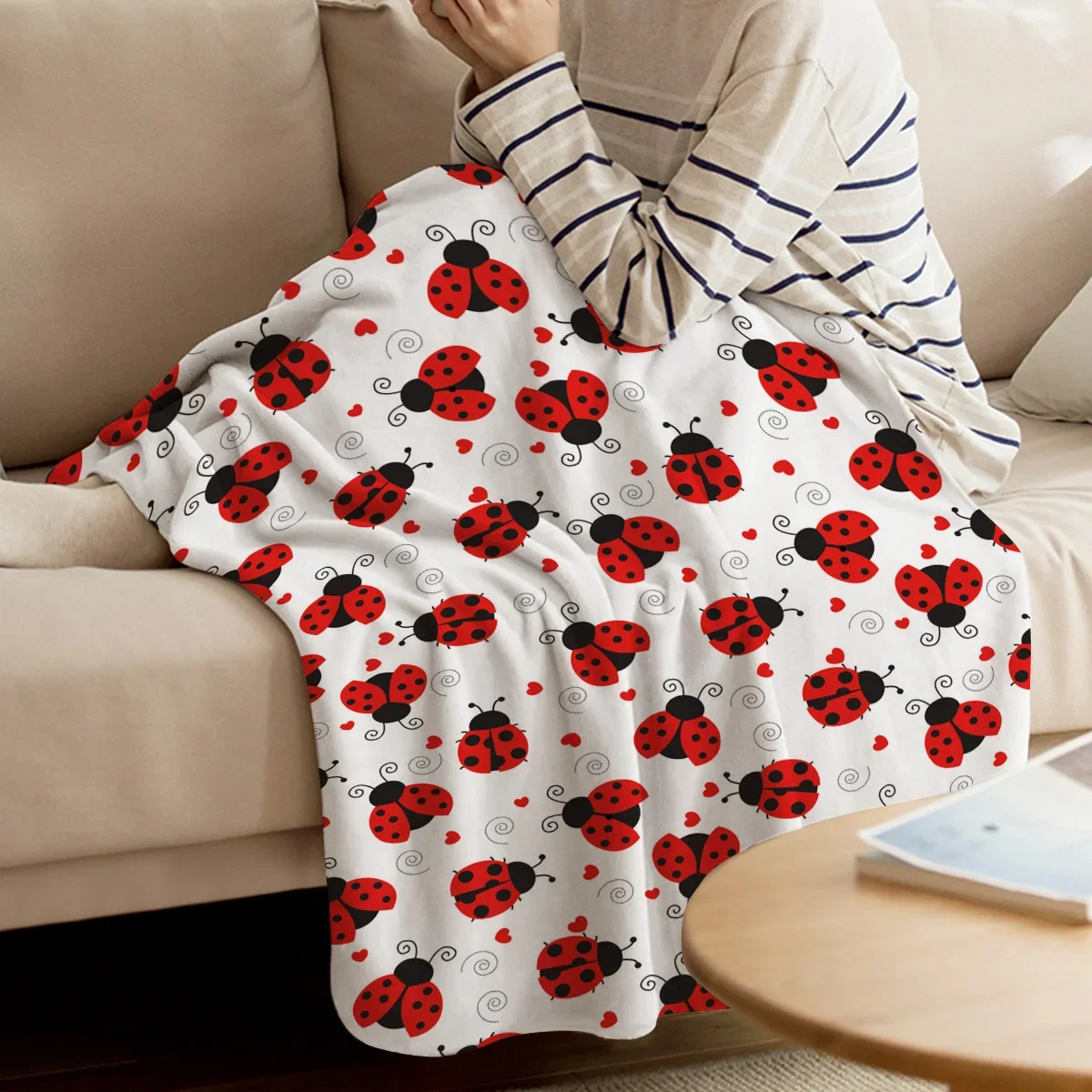 Fleece Throw Bed Blanket – Lig - مراجعة Home Textiles Super Soft وسعره