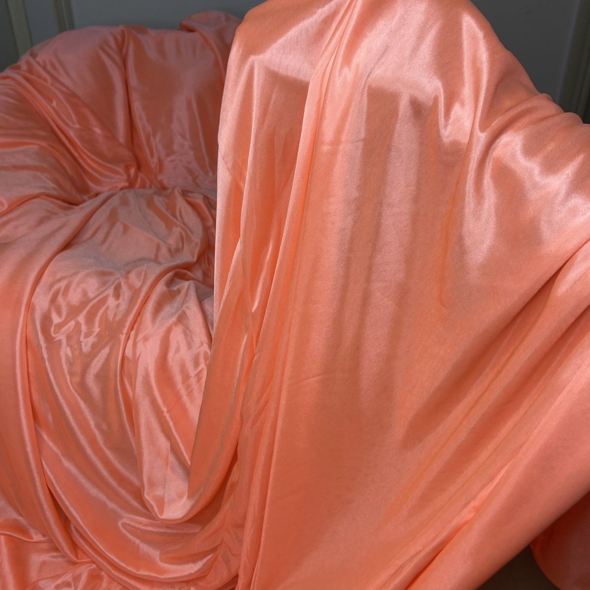 No Pillow Cover Glossy summer  - مراجعة Silk Sheet Set وسعره