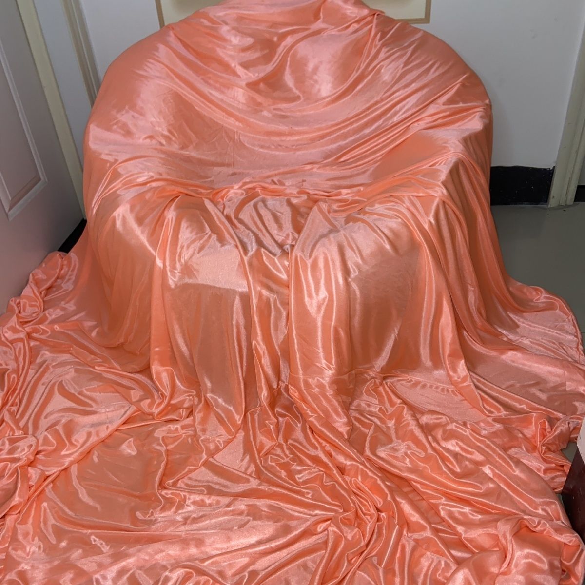 No Pillow Cover Glossy summer  - مراجعة Silk Sheet Set وسعره