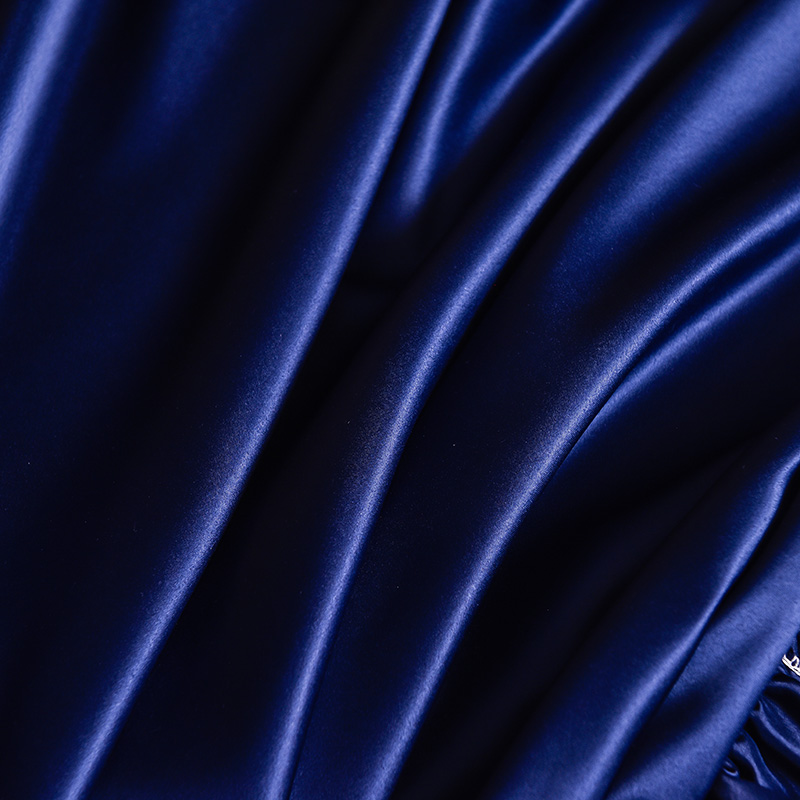 Luxury Ice Silk Fabrics Elasti - مراجعة Silk Sheet Set وسعره